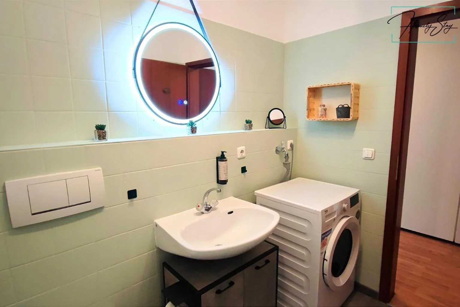 Homely Stay Serenity Greens - Stylisch Studio-Apartment With Kitchen - 10 Min To Central Station, Pet Friendly Mnichov Apartmán